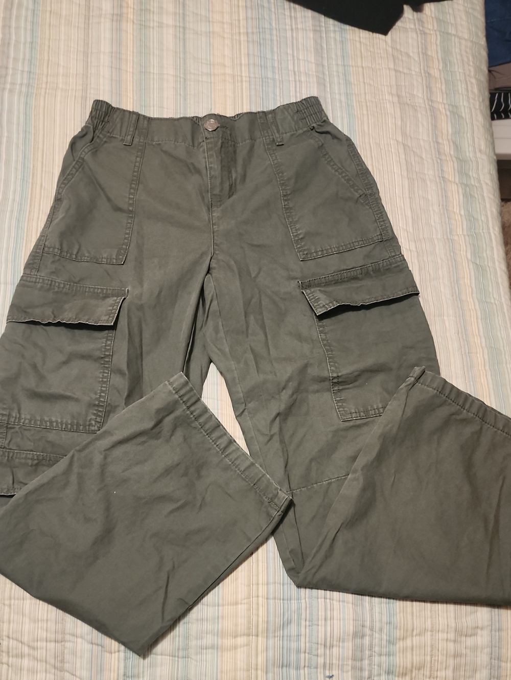 No Boundaries Olive Green Cargo Pants - Utility Pocket Design